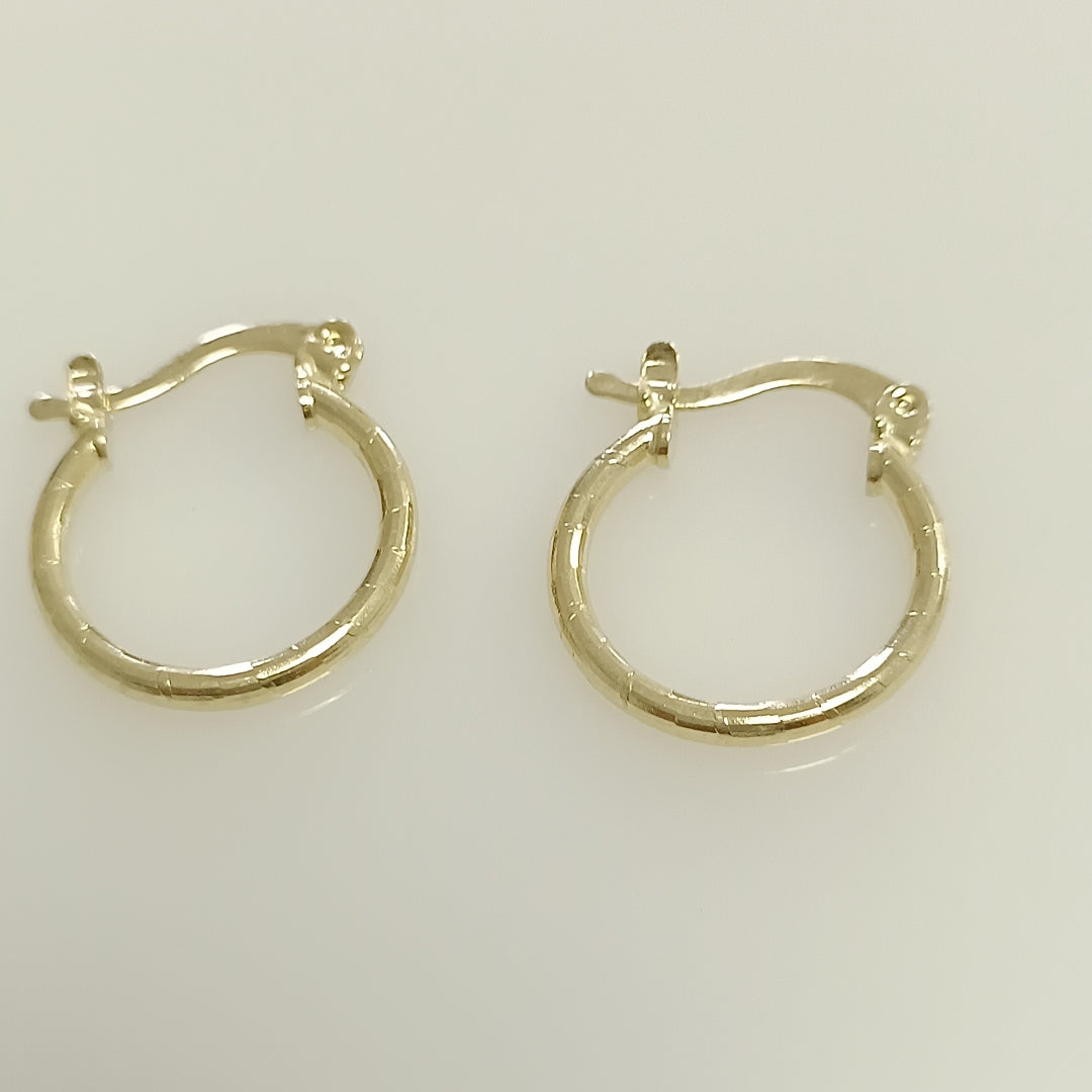 ARETES ARRACADAS ESTRIADAS 14K 1.4 GR (NUEVO)