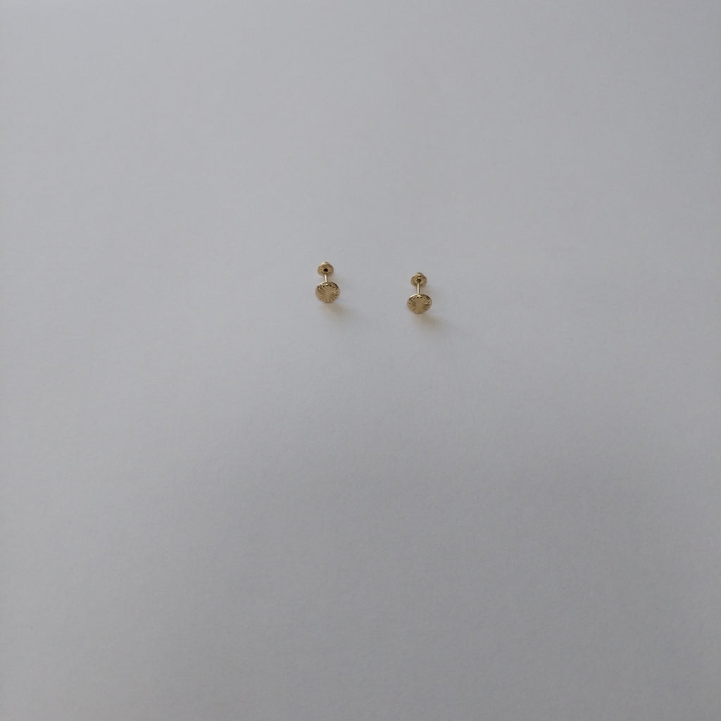 BROQUELES BROQUEL FIG BOTON RAYADO 14K 0.1577 GR (NUEVO)