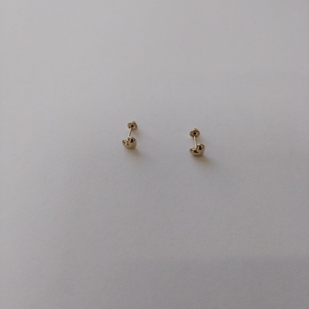 BROQUELES BROQUEL FIG CORAZON LISO 14K 0.1987 GR (NUEVO)