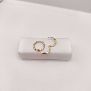 ARETES HUGGIES LISAS 14K 1.5 GR (NUEVO)