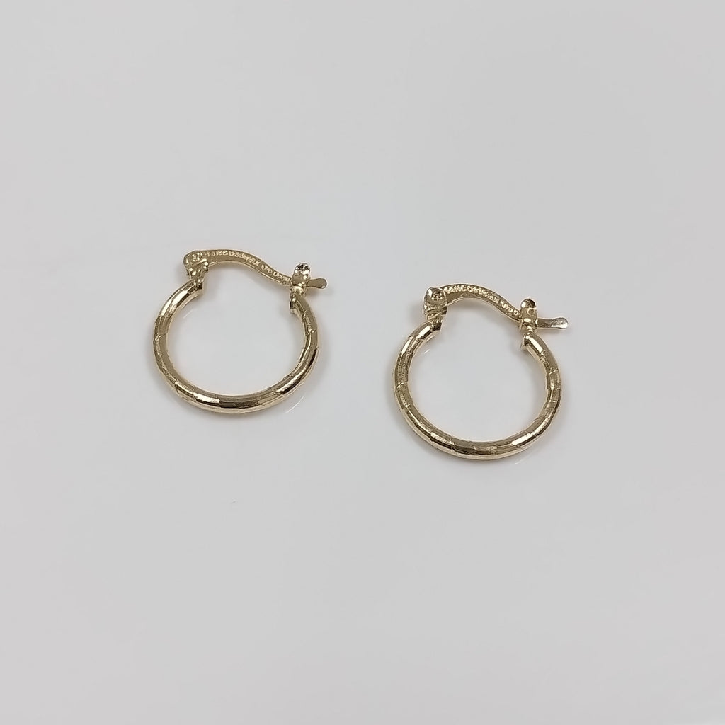 ARETES ARRACADAS ESTRIADAS 14K 1.4 GR (NUEVO)