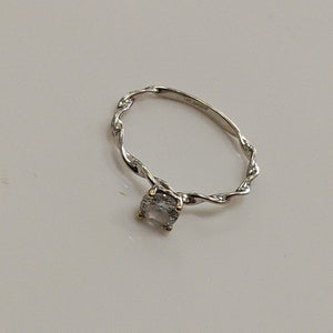 SOLITARIO ORO BLANCO 14 K 1.3 GRMS (SEMINUEVO)