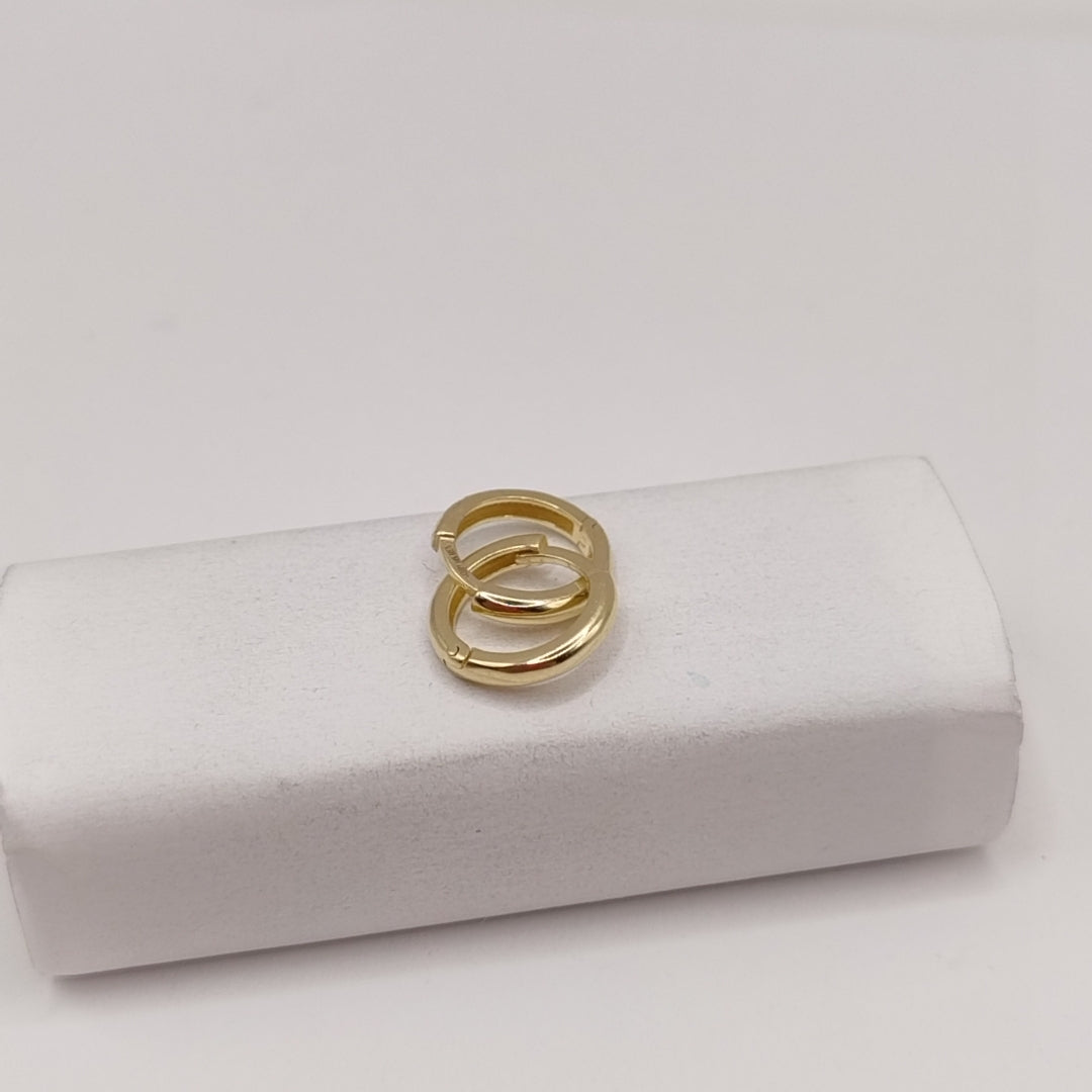 ARETES HUGGIES LISAS 14K 1.3 GR (NUEVO)