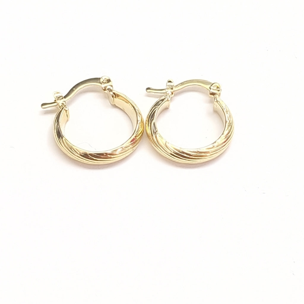 ARETES ARRACADA ASTRIADA 14K 1.6 GR (NUEVO)