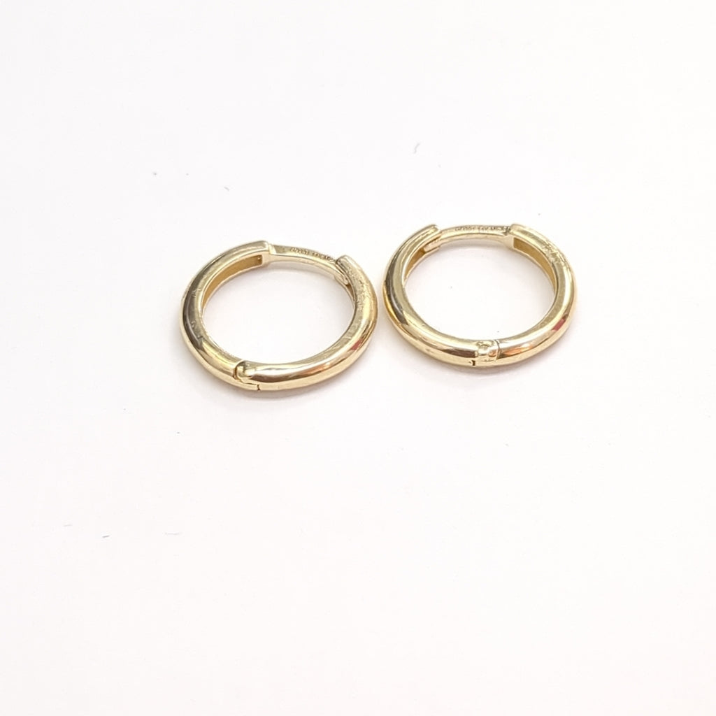 ARETES HUGGIES LISAS 14K 1.6 GR (NUEVO)
