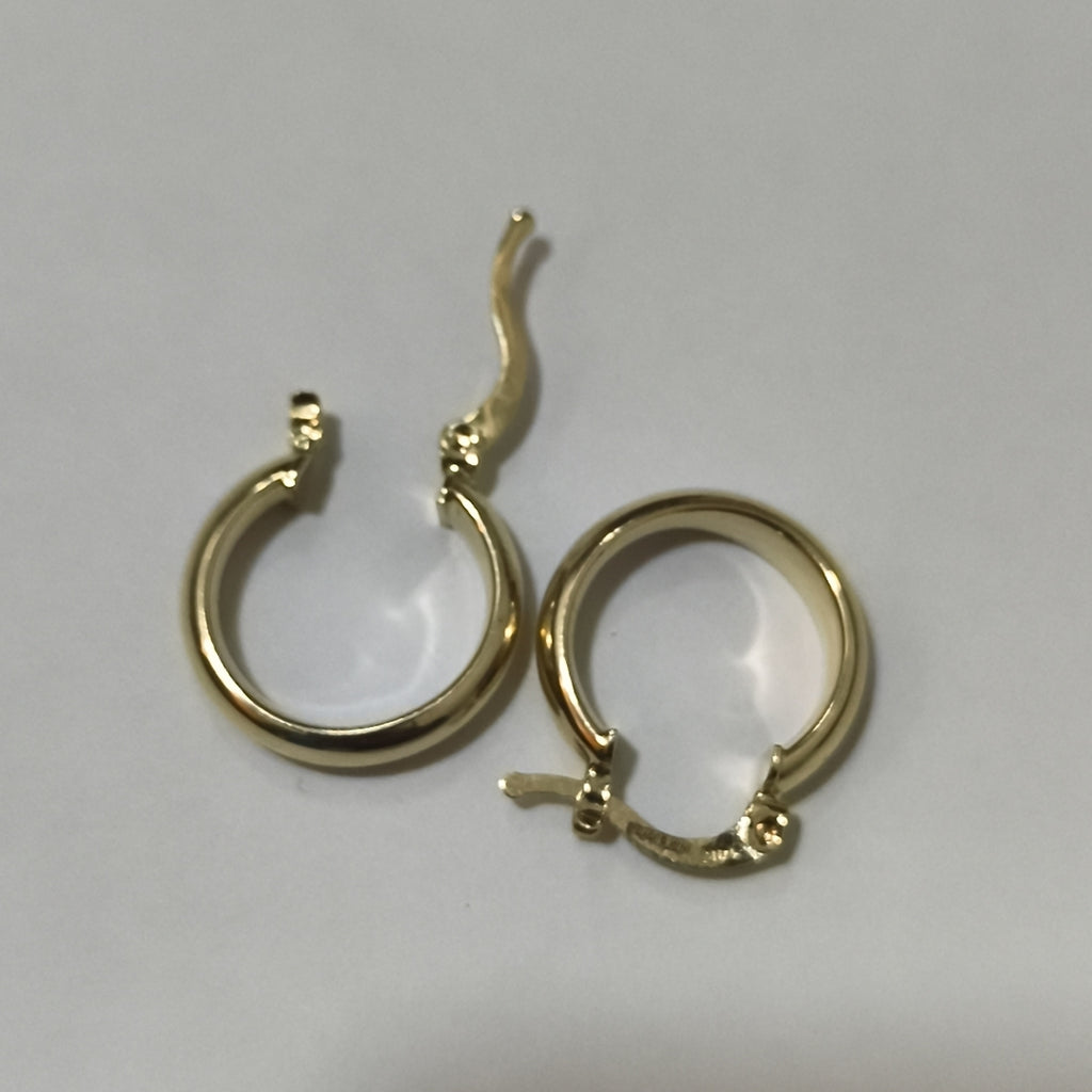 ARETES ARRACADA LISA 14K 1.7 GR (NUEVO)