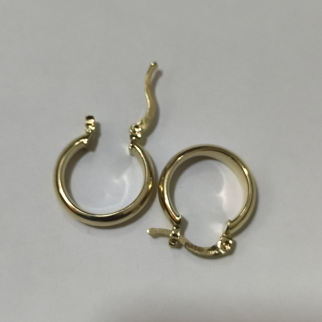 ARETES ARRACADA LISA 14K 1.7 GR (NUEVO)