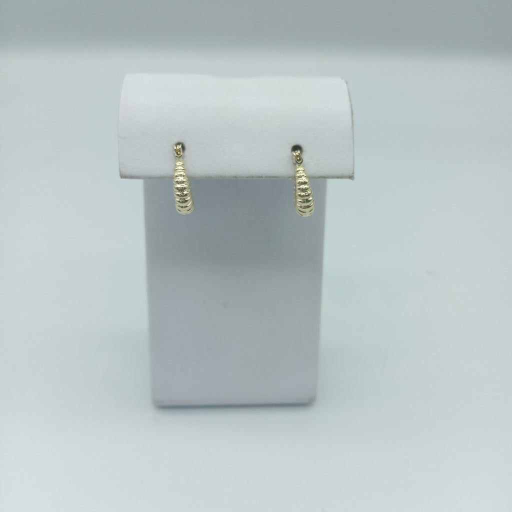 ARETES ARRACADA ESTRIADAS 14K 1.1 GR (NUEVO)