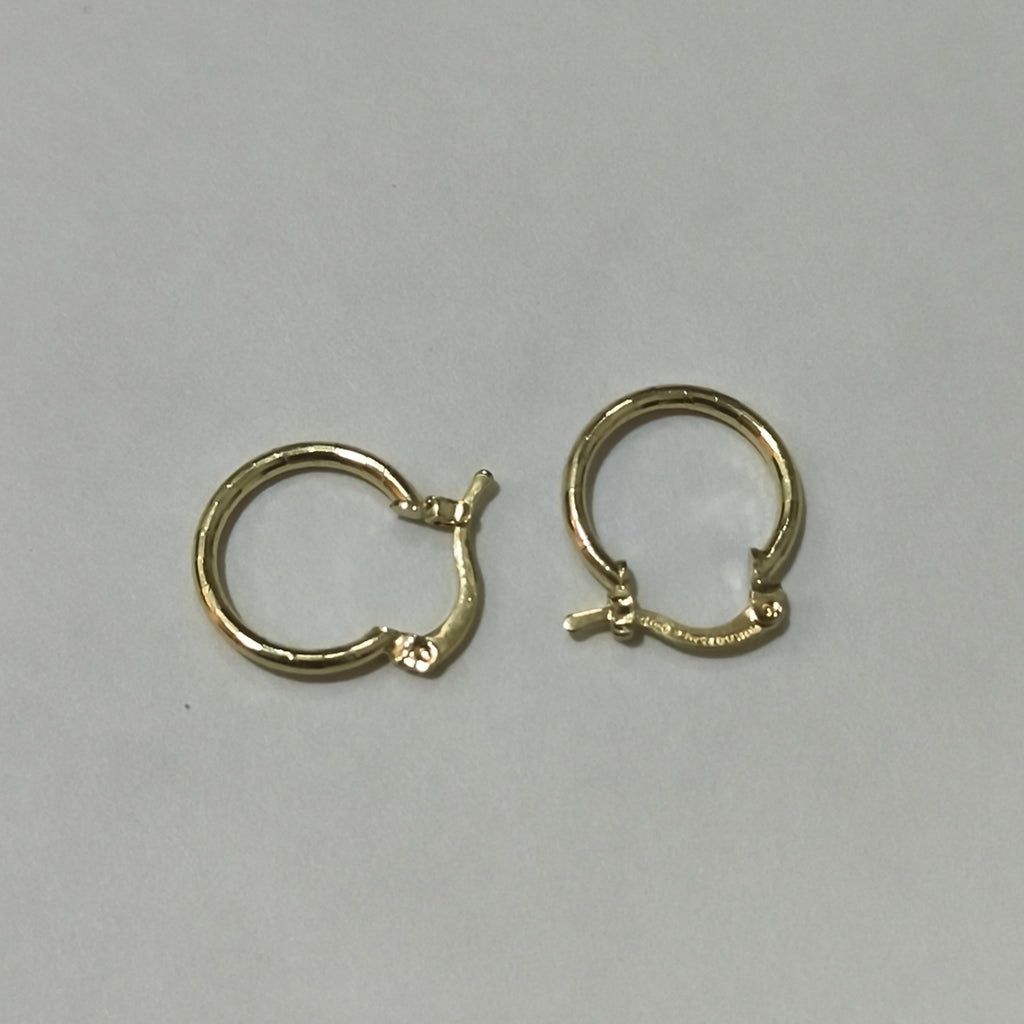 ARETES ARRACADAS ESTRIADAS 14K 1.4 GR (NUEVO)