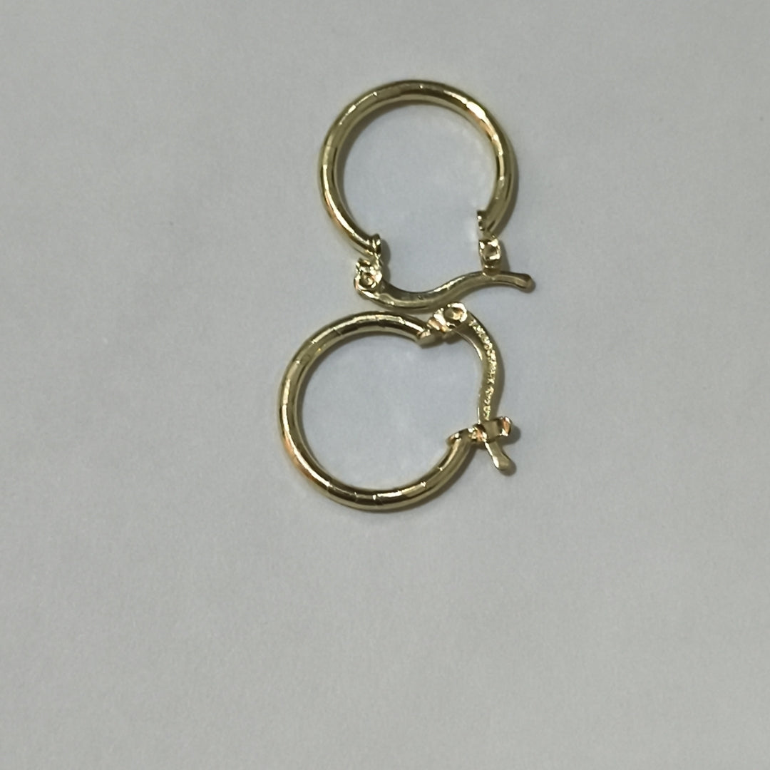 ARETES ARRACADAS ESTRIADAS 14K 1.4 GR (NUEVO)