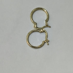 ARETES ARRACADAS ESTRIADAS 14K 1.4 GR (NUEVO)