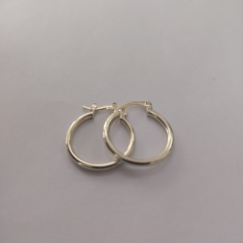ARETES TEJIDO ARRACADAS LISAS 14K 1.1 GR (NUEVO)
