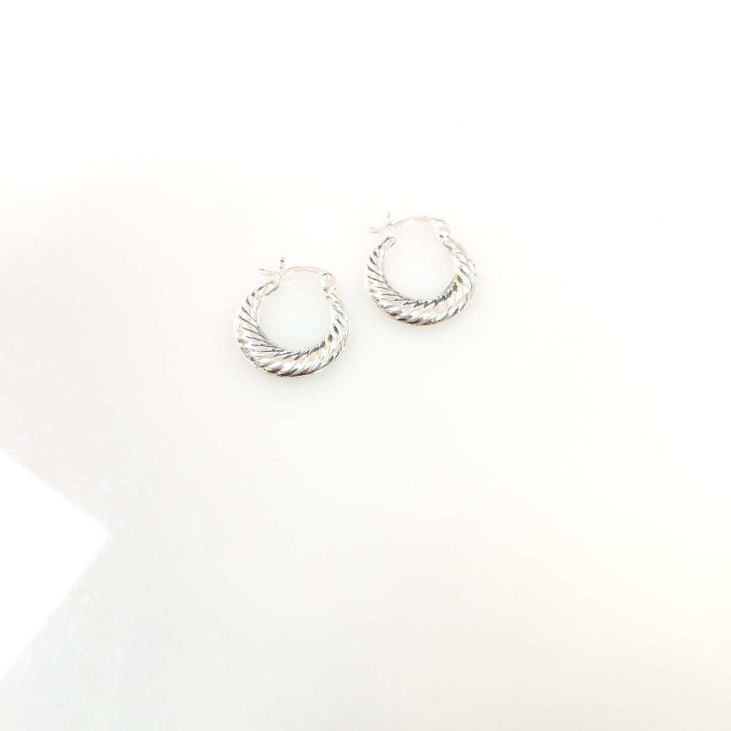 ARETES PAR PLATA 1.8 GRMS (SEMINUEVO)