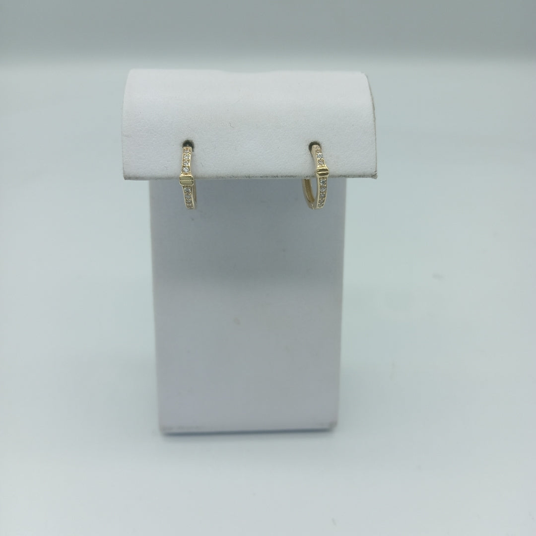 ARETES HUGGIES C CIRCONIA 14K 1.8 GR (NUEVO)