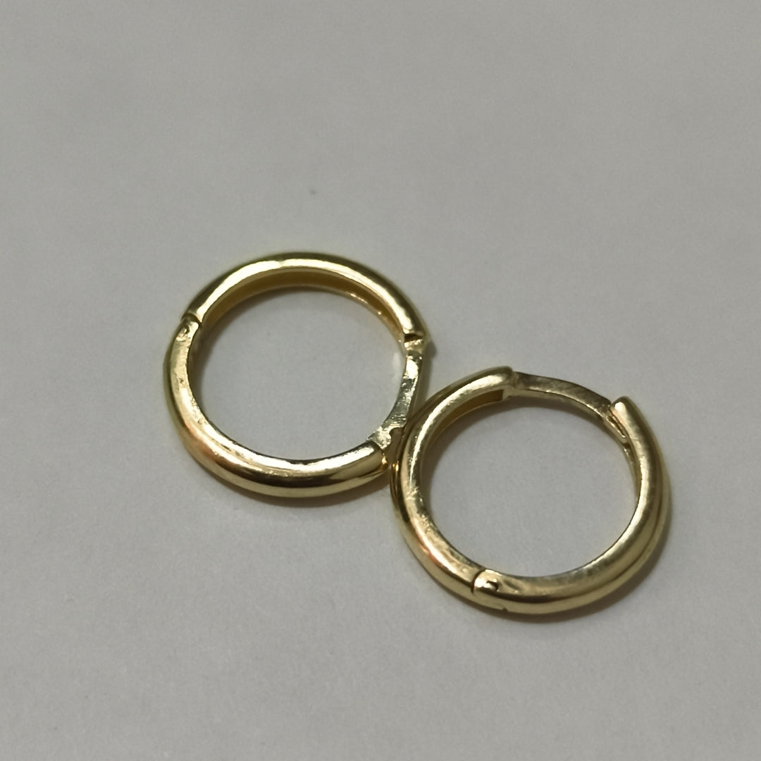 ARETES HUGGIES LISAS 14K 1.5 GR (NUEVO)