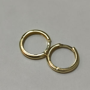 ARETES HUGGIES LISAS 14K 1.5 GR (NUEVO)