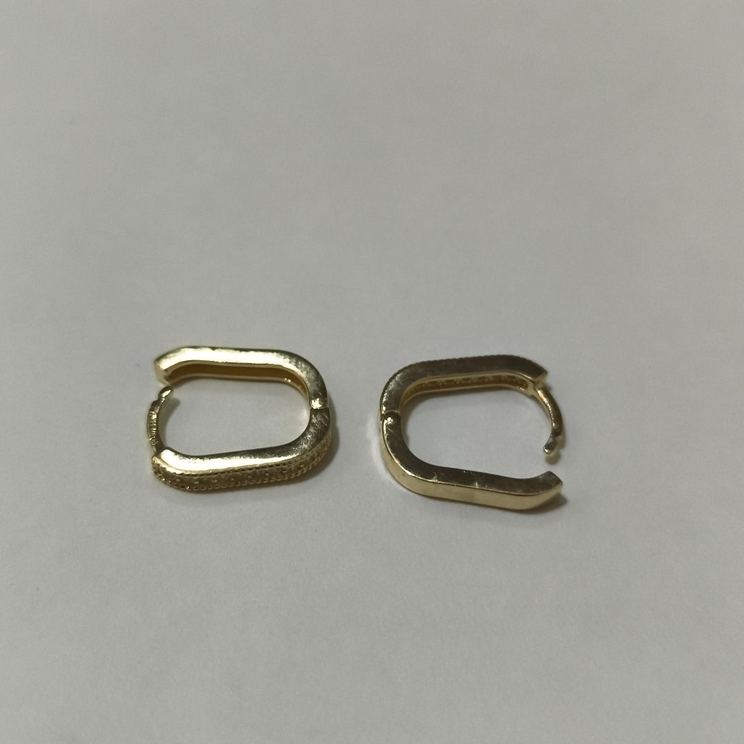 ARETES HUGGIES OVALADA C CIRCONIAS 14K 2.5 GR (NUEVO)