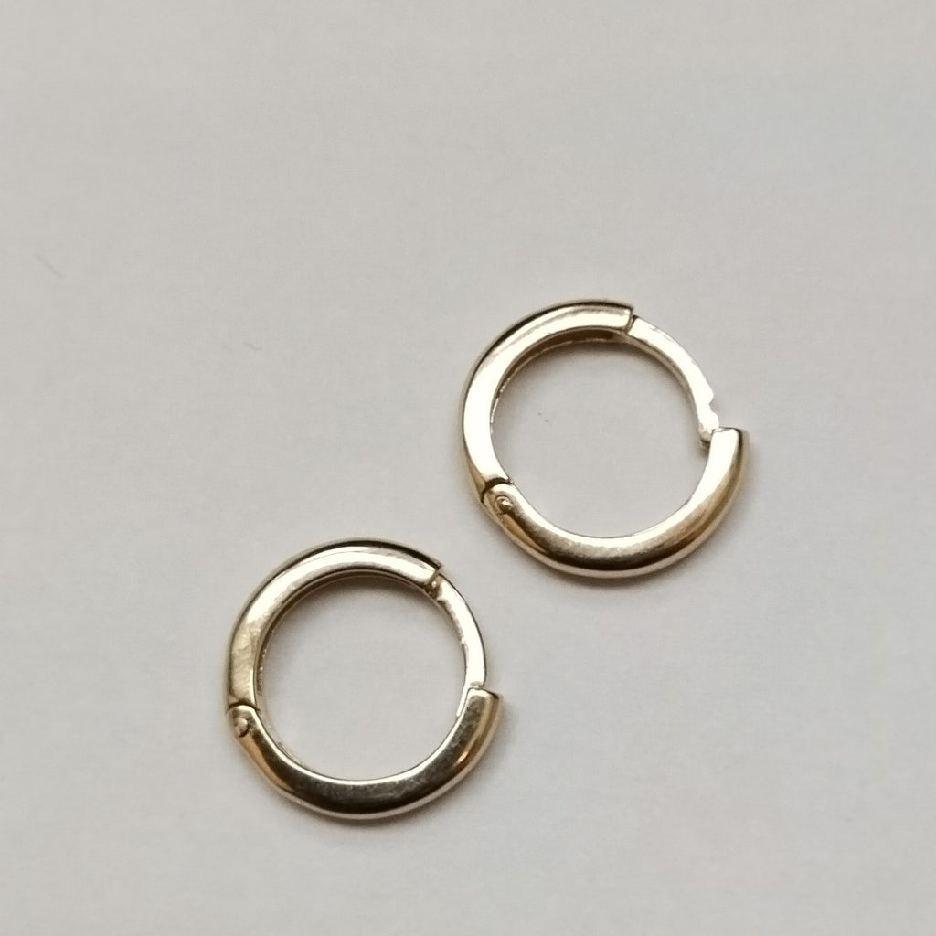 ARETES ARRACADAS LISAS 10K 1.2 GR (NUEVO)