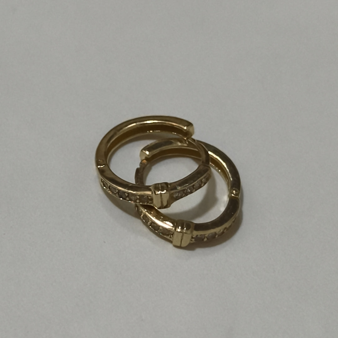 ARETES HUGGIES C CIRCONIA 14K 1.8 GR (NUEVO)