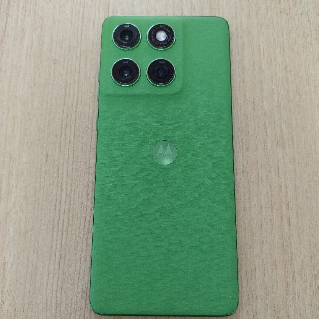 CELULAR MOTOROLA EDGE 60 XT2505-3 (2025) 512 GB 12 GB RAM (SEMINUEVO)