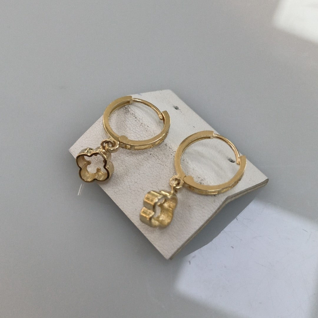 ARETES ARRACADAS CON DIJE 14K 2.3 GR (NUEVO)