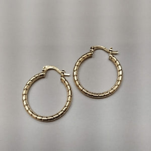 ARETES ARRACADAS LABRADAS 14K 3.2 GR (NUEVO)