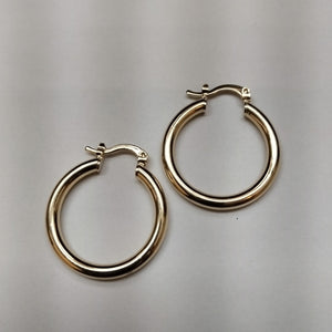 ARETES TEJIDO ARRACADAS LISAS HUECAS 14K 2.1 GR (NUEVO)