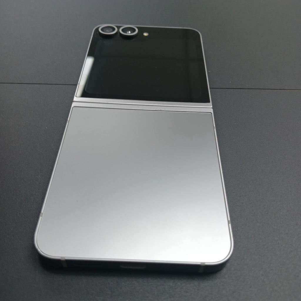 CELULAR SAMSUNG GALAXY Z FLIP6 SM-F741B (2024) 512 GB 12 GB RAM (SEMINUEVO)