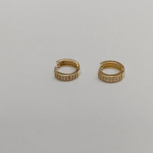ARETES HUGGIES C CIRCONIAS 14K 2.2 GR (NUEVO)