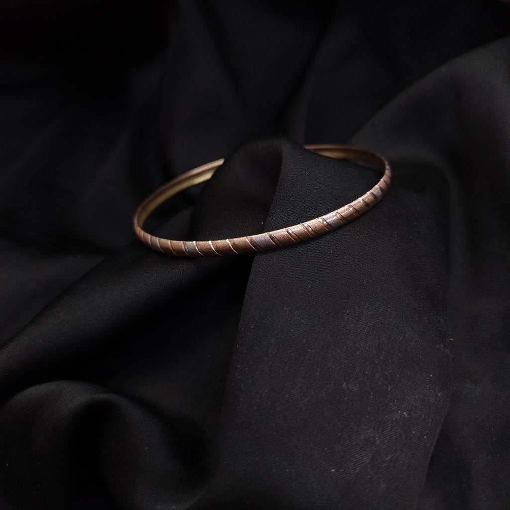 PULSERA RIGIDA ORO COMBINADO 10 K 3,30 GRMS (SEMINUEVO)
