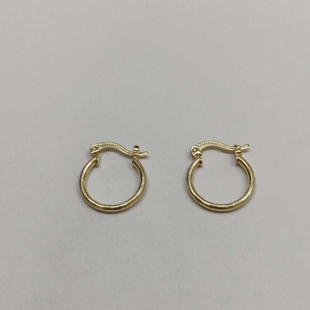 ARETES ARRACADAS ESTRIADAS 14K 1.4 GR (NUEVO)