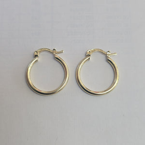 ARETES TEJIDO ARRACADAS LISAS 14K 1.2 GR (NUEVO)