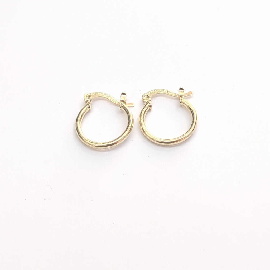 ARETES ARRACADAS ESTRIADAS 14K 1.4 GR (NUEVO)