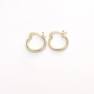 ARETES ARRACADAS ESTRIADAS 14K 1.4 GR (NUEVO)