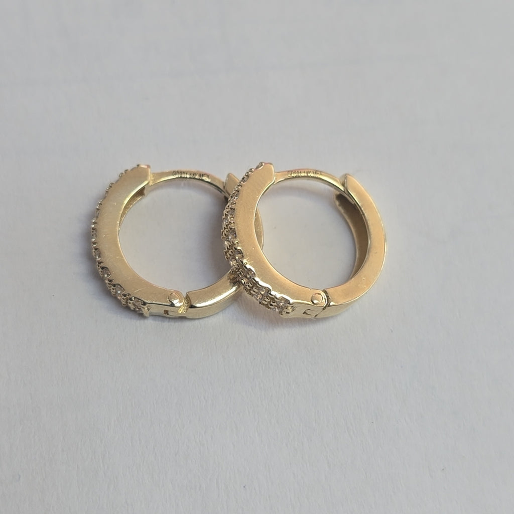 ARETES HUGGIES C CIRCONIAS 14K 1.7 GR (NUEVO)