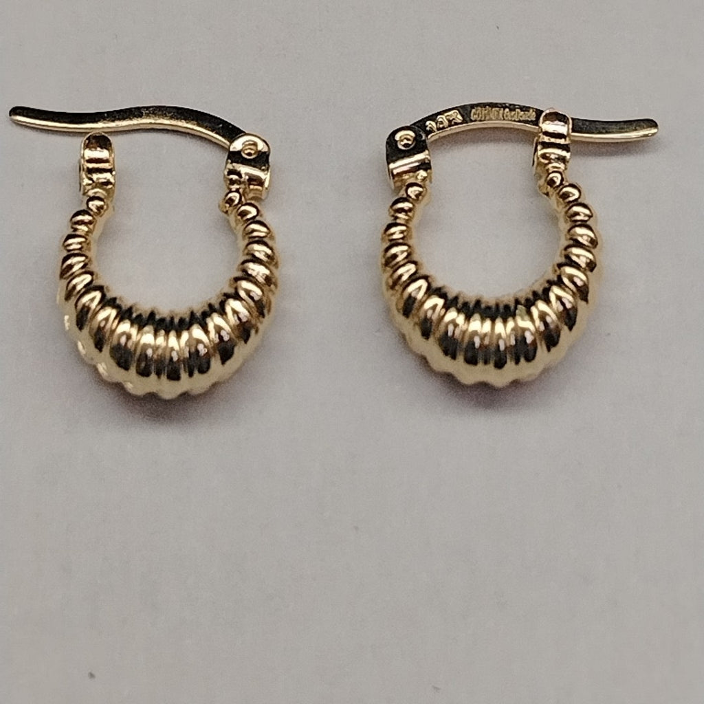ARETES ARRACADA ESTRIADAS 14K 1.1 GR (NUEVO)