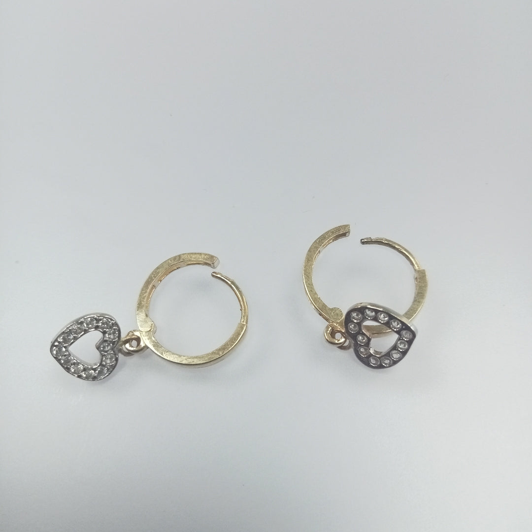 ARETES HUGGIES CON DIJE CORAZON Y CIRCONIAS 14K 2 GR (NUEVO)