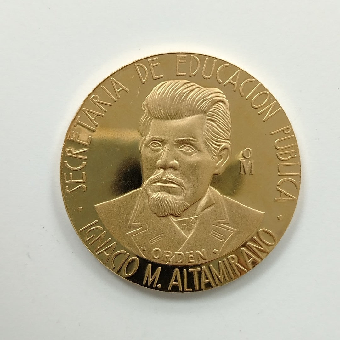 MEDALLA CONMEMORATIVA ORO 21 K 42 GRMS (SEMINUEVO)