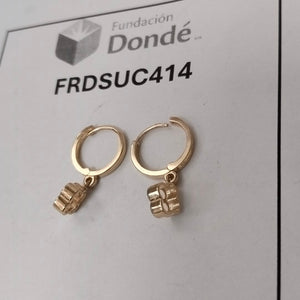 ARETES ARRACADAS CON DIJE 14K 2.4 GR (NUEVO)