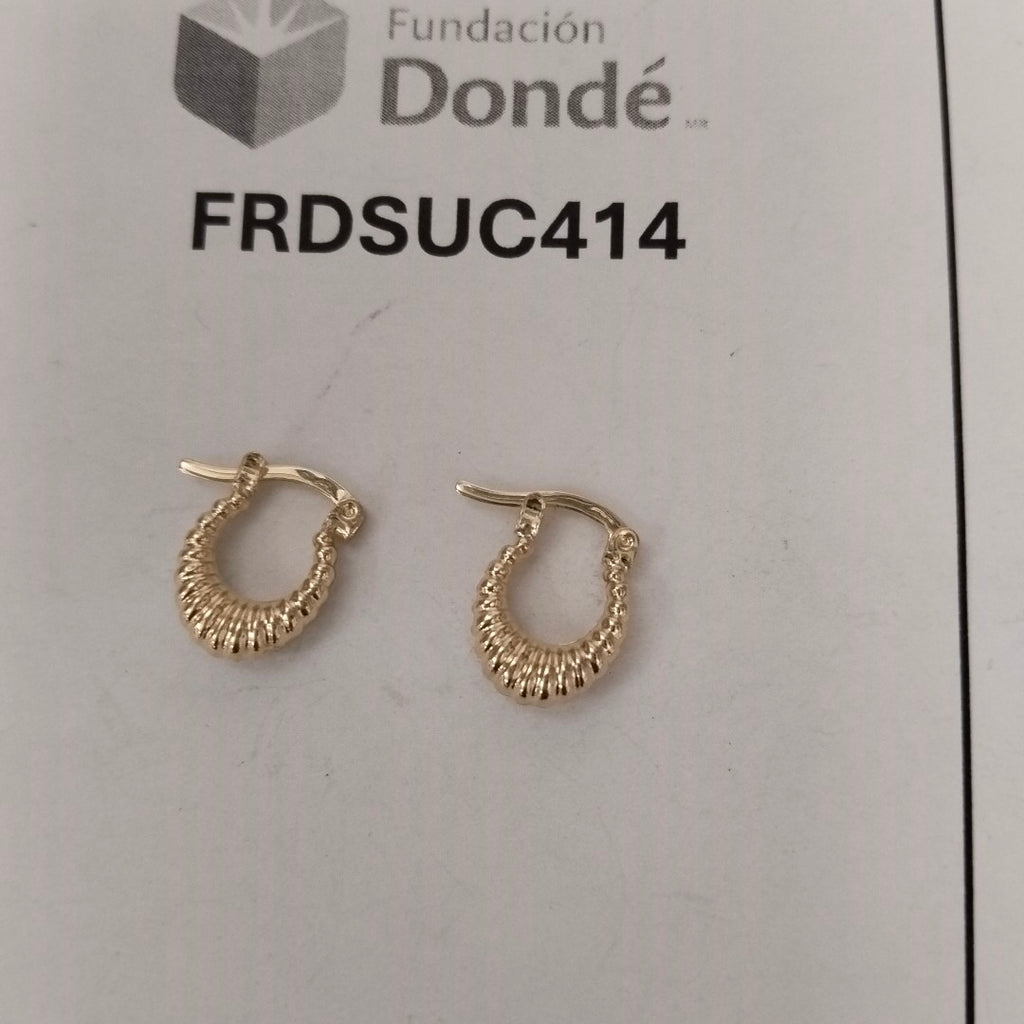 ARETES ARRACADA ESTRIADAS 14K 1.1 GR (NUEVO)