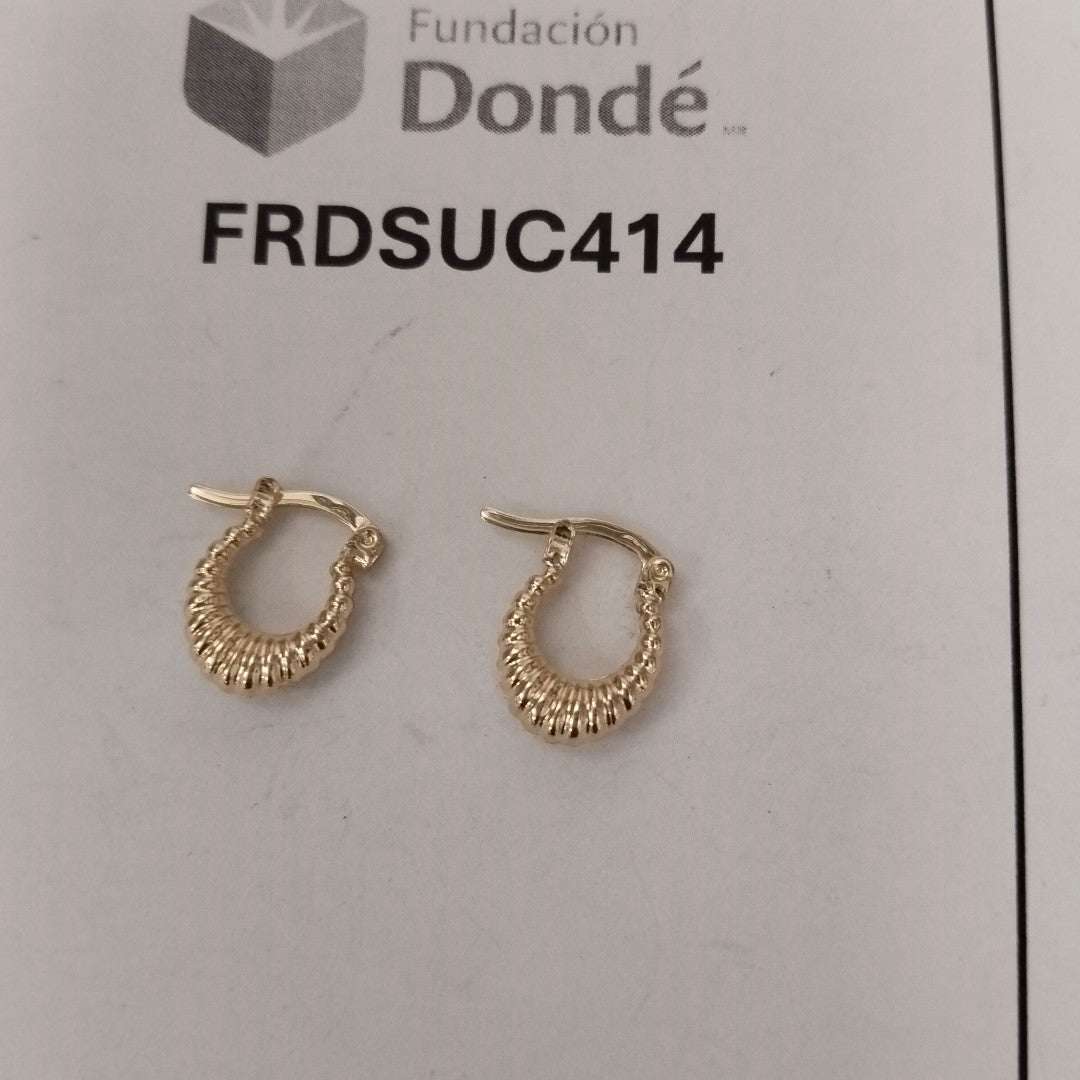 ARETES ARRACADA ESTRIADAS 14K 1.1 GR (NUEVO)
