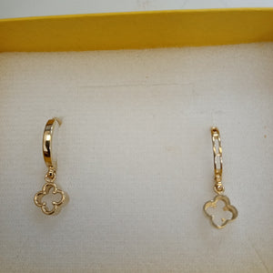 ARETES ARRACADAS CON DIJE 14K 2.4 GR (NUEVO)