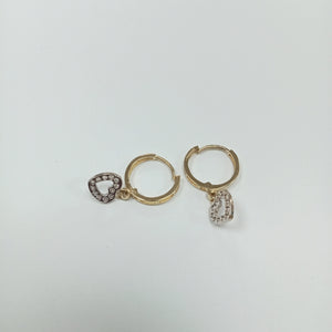 ARETES HUGGIES CON DIJE CORAZON Y CIRCONIAS 14K 2.1 GR (NUEVO)