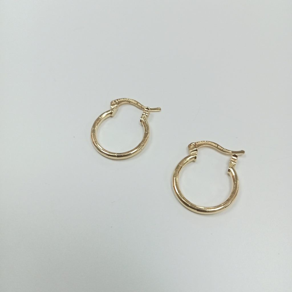 ARETES ARRACADAS ESTRIADAS 14K 1.4 GR (NUEVO)