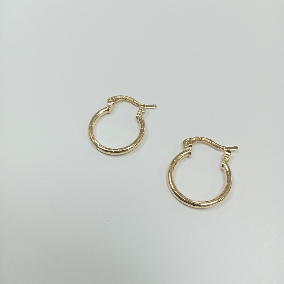 ARETES ARRACADAS ESTRIADAS 14K 1.4 GR (NUEVO)