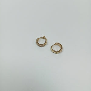 ARETES HUGGIE CON CIRCONIAS 14K 2.1 GR (NUEVO)