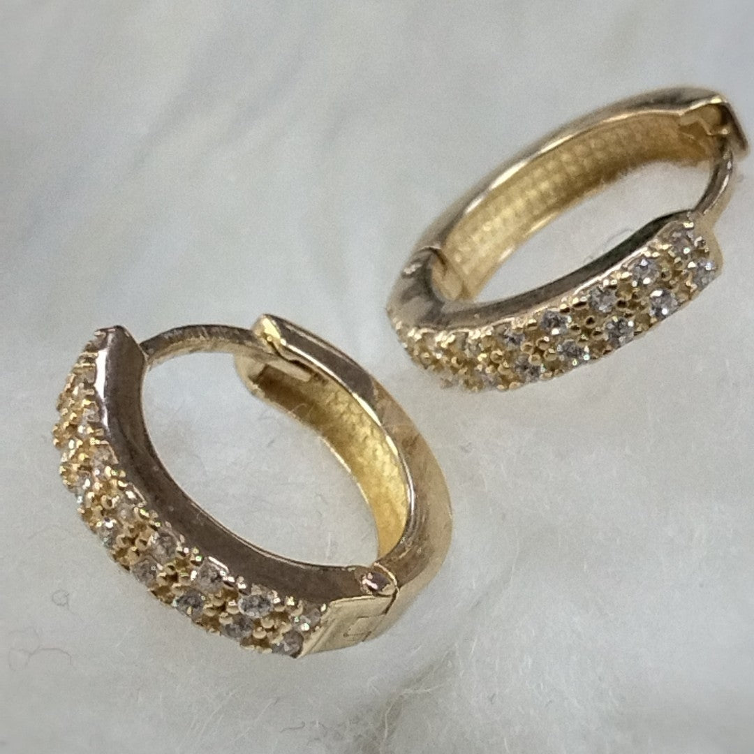 ARETES HUGGIES C CIRCONIAS 14K 1.8 GR (NUEVO)