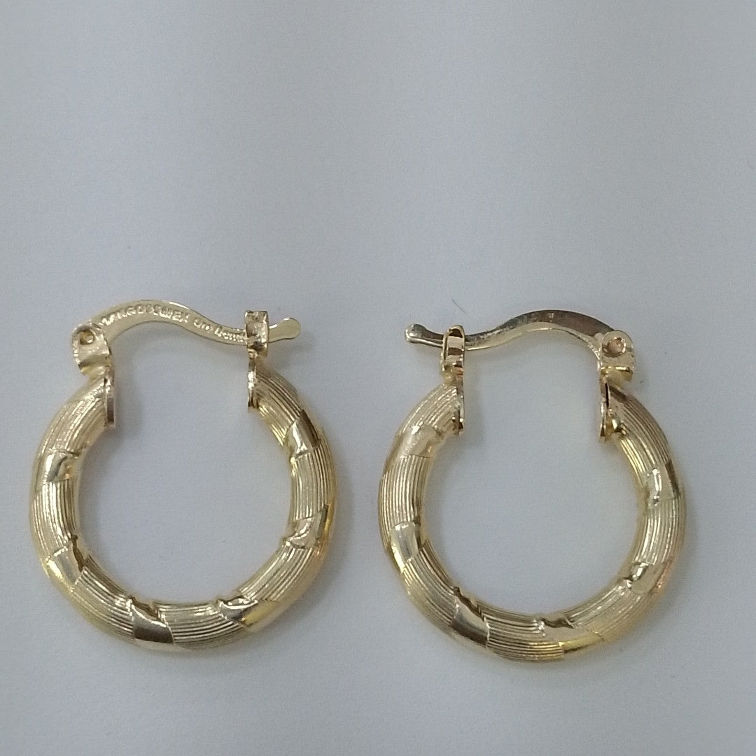 ARETES ARRACADAS TROQUELADAS 14K 2.2 GR (NUEVO)