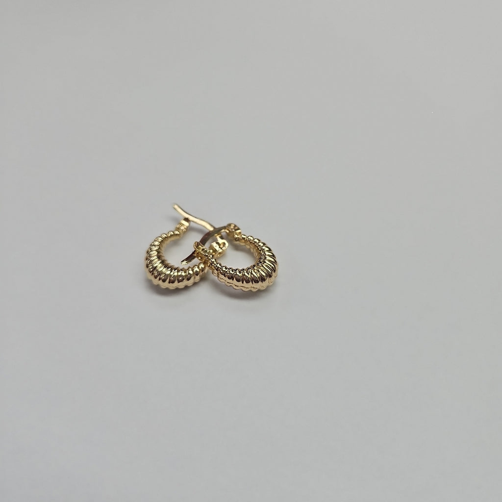 ARETES ARRACADA ESTRIADAS 14K 1.1 GR (NUEVO)