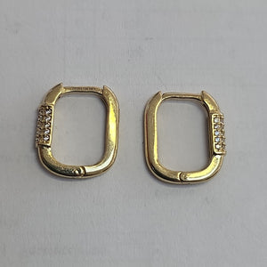 ARETES HUGGIES OVALADA C CIRCONIAS 14K 2.4 GR (NUEVO)